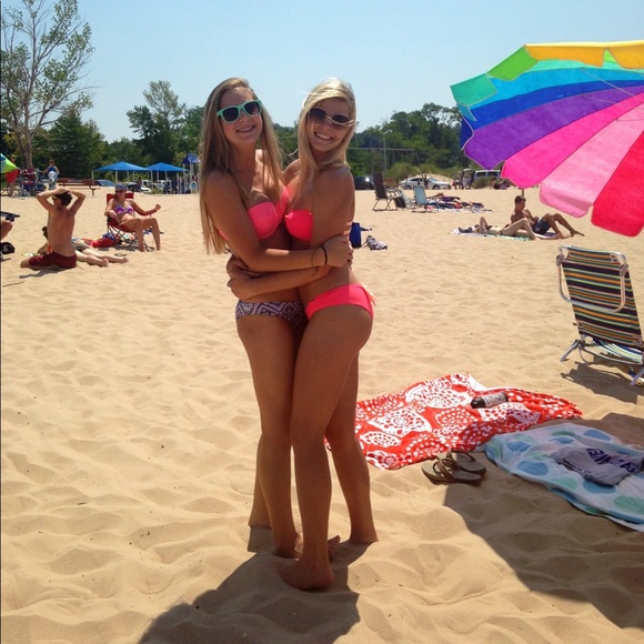 Hollister 2-Piece Bikini - Picture 2 of 6